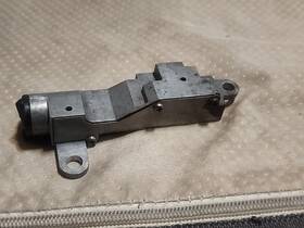 4h3-21708-00-00 Yamaha 1979 Xs1100 F Side Cover Lock No Key