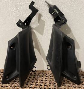 5sl-2117v-00-00 Yamaha 2003 2004 2005 Yzf-r6 2006 - 2009 Yzf R6s Oem Mid Fairing Center Trim Blk