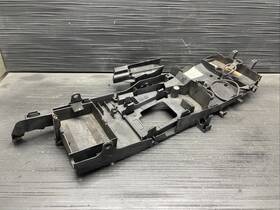 678-90789 Yamaha 2004 Yzf R6 Undertail Battery Tray Oem #9424