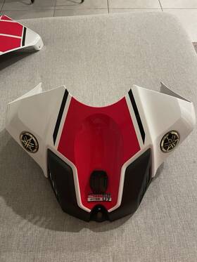 B4s-y240b-00-3x Yamaha 2022 Yzf R1 Front Tank Fairing Top Cover Oem Plastic Fuel Gas 15-23 C1