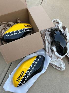 B90-y24ha-10-0x Yamaha 2016 Xsr900 Oem Fuel Gas Tank Side Covers 60th Anniversary