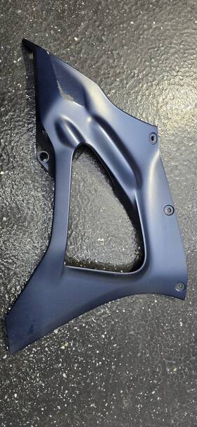 Beb-2172h-00 Yamaha 2022-2025 Yzf-r7 Right Lower Belly Fairing Blue Oem