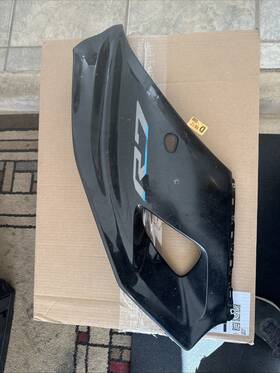 Beb-2835v-00 Yamaha 22-24 Yzf R7 Oem Right Mid Upper Side Fairing Cowl Plastic