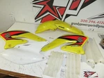 Suzuki 2005 Rm-z 250 Plastics K3502-30020-267 / K4908-90022-267. Fixed Price $99.95.