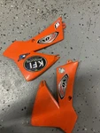Ktm Pro Senior 01-08 Junior 2001 Left & Right Spoiler Shroud Number. Fixed Price $10.20.