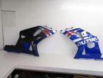 Suzuki Gsxr 600 Left Right Oem Fairings Body Covers 94407-39F10-1LE 2002. Fixed Price $225.00.