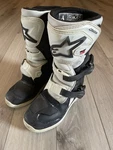 Alpinestars Tech Youth Kids Boots Size 13. Fixed Price $90.00.