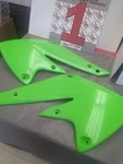 2005 KX250F Kawasaki New Radiator And Engine Shroud Right Left Side O.e.m.. Fixed Price $30.00.
