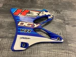 Yamaha YZ125 YZ250 Oem Front Left Fuel Gas Tank Shroud Cover Panel Blue. Fixed Price $29.99.