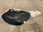 99-01 Kawasaki KX125 KX250 Oem Side Panel 36001-1628. Fixed Price $18.00.
