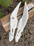 2014 Honda CB500F Pair Cowls Pearl Himalayas White Damaged Oem. Fixed Price $60.00.